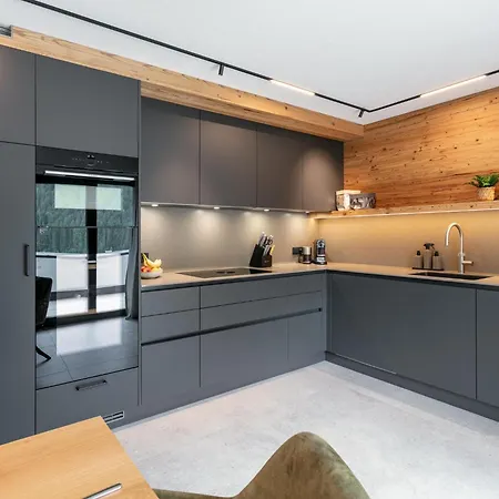 Alpenlodge 2 פרטנאו